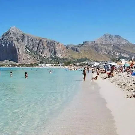 Verso Il Faro Bed & Breakfast 3*