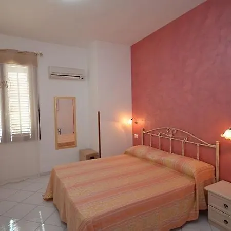 Verso Il Faro Bed & Breakfast *